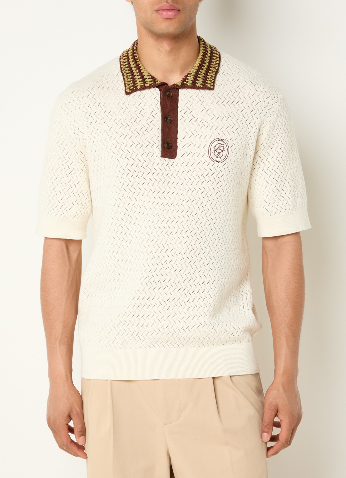 Drôle de Monsieur Fijngebreide regular fit polo met logo en opengewerkt dessin - detail 4 gebroken wit