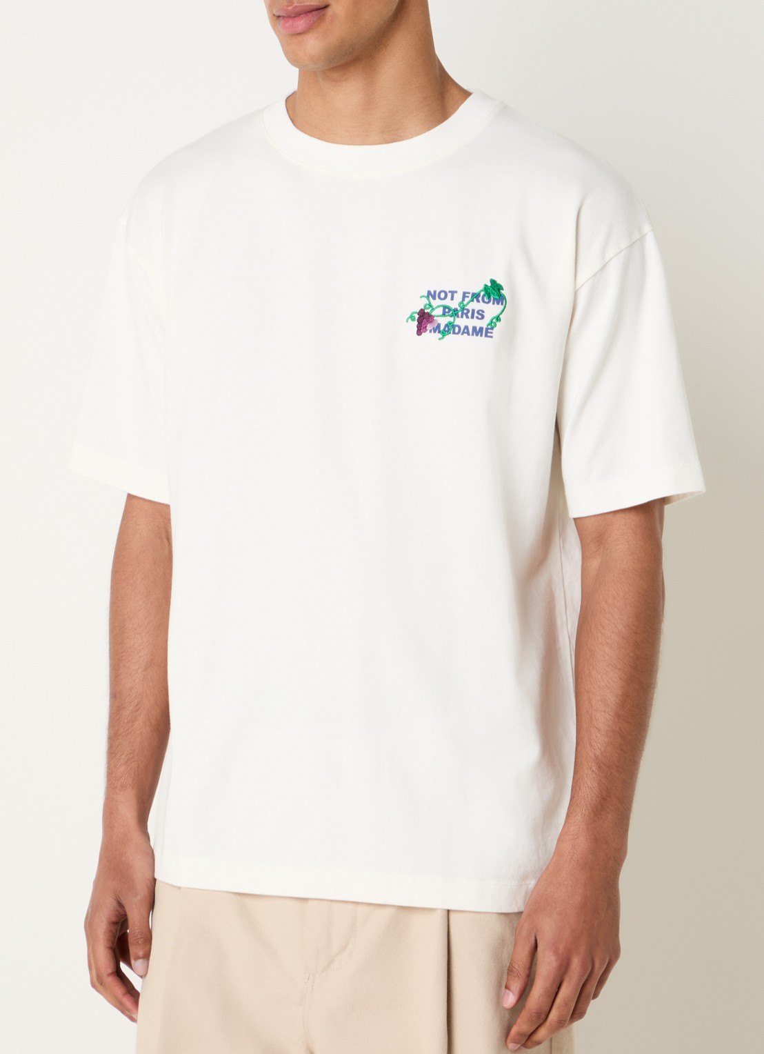 Drôle de Monsieur Vine T-shirt borduring - achterkant 4 ivoor