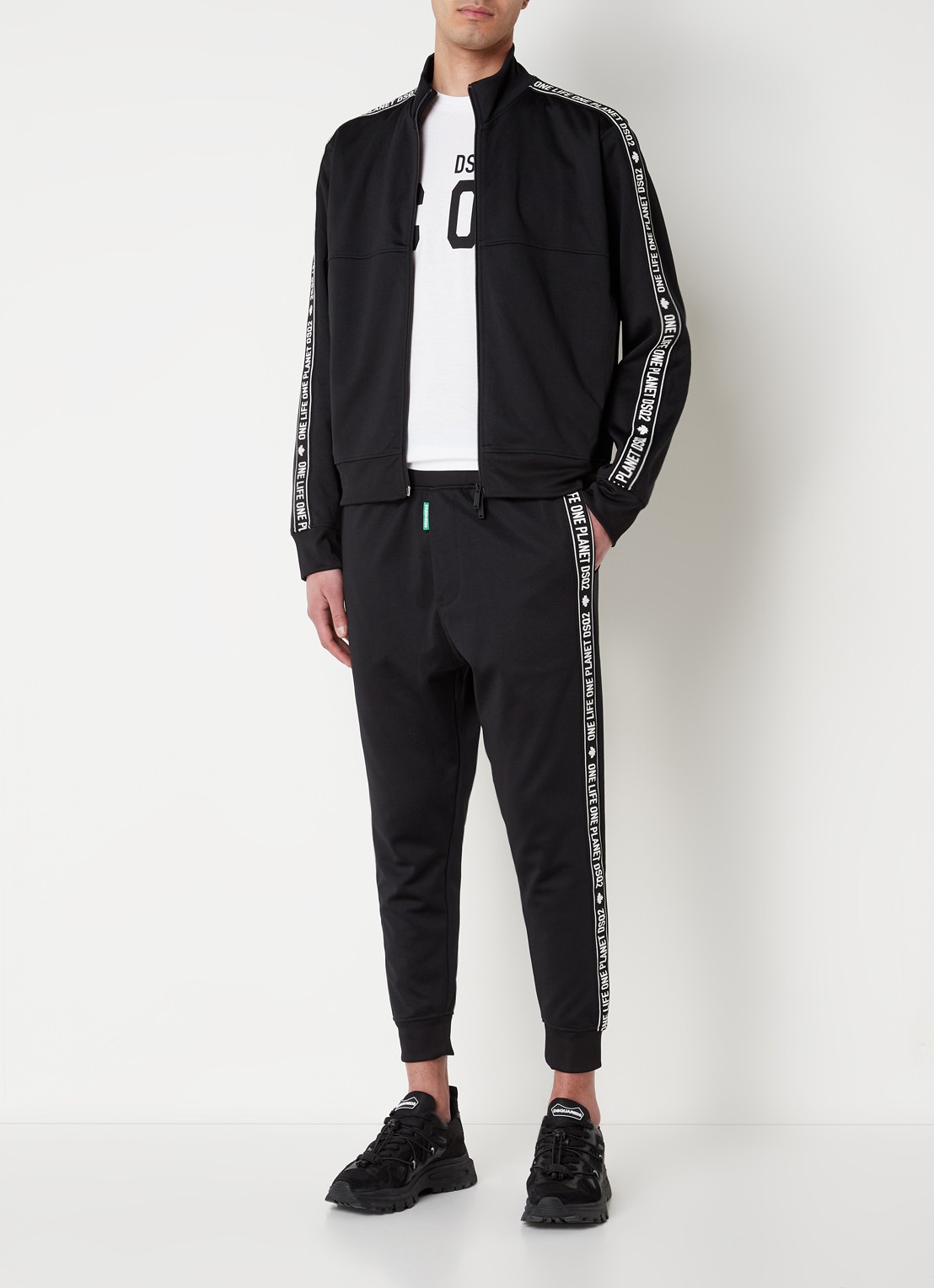 Dsquared2 Olop tapered fit joggingbroek met logotape  - voorkant 6 zwart