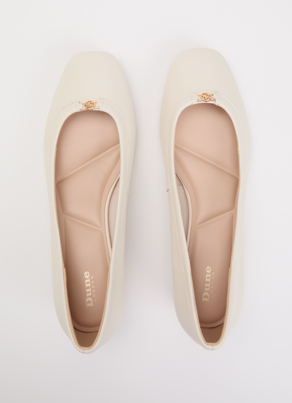 Dune London Approve ballerina met logo  - detail 2 creme