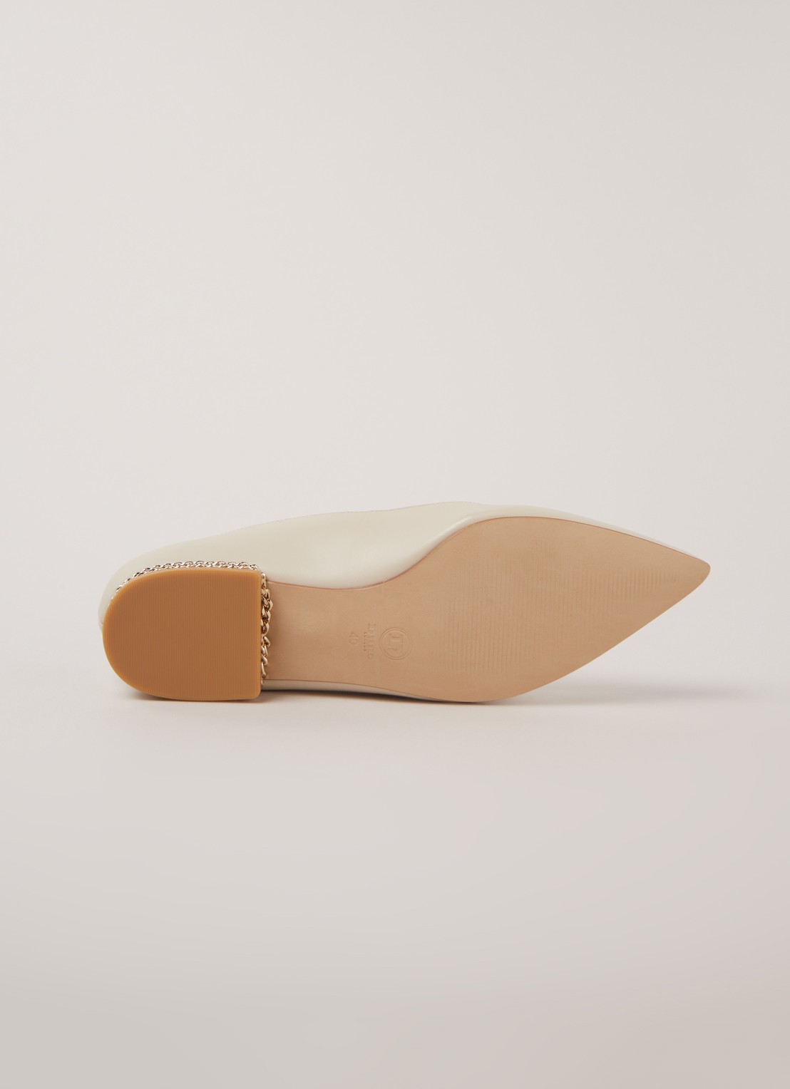 Dune London Ariya ballerina van leer met kettingdetail - detail 4 beige