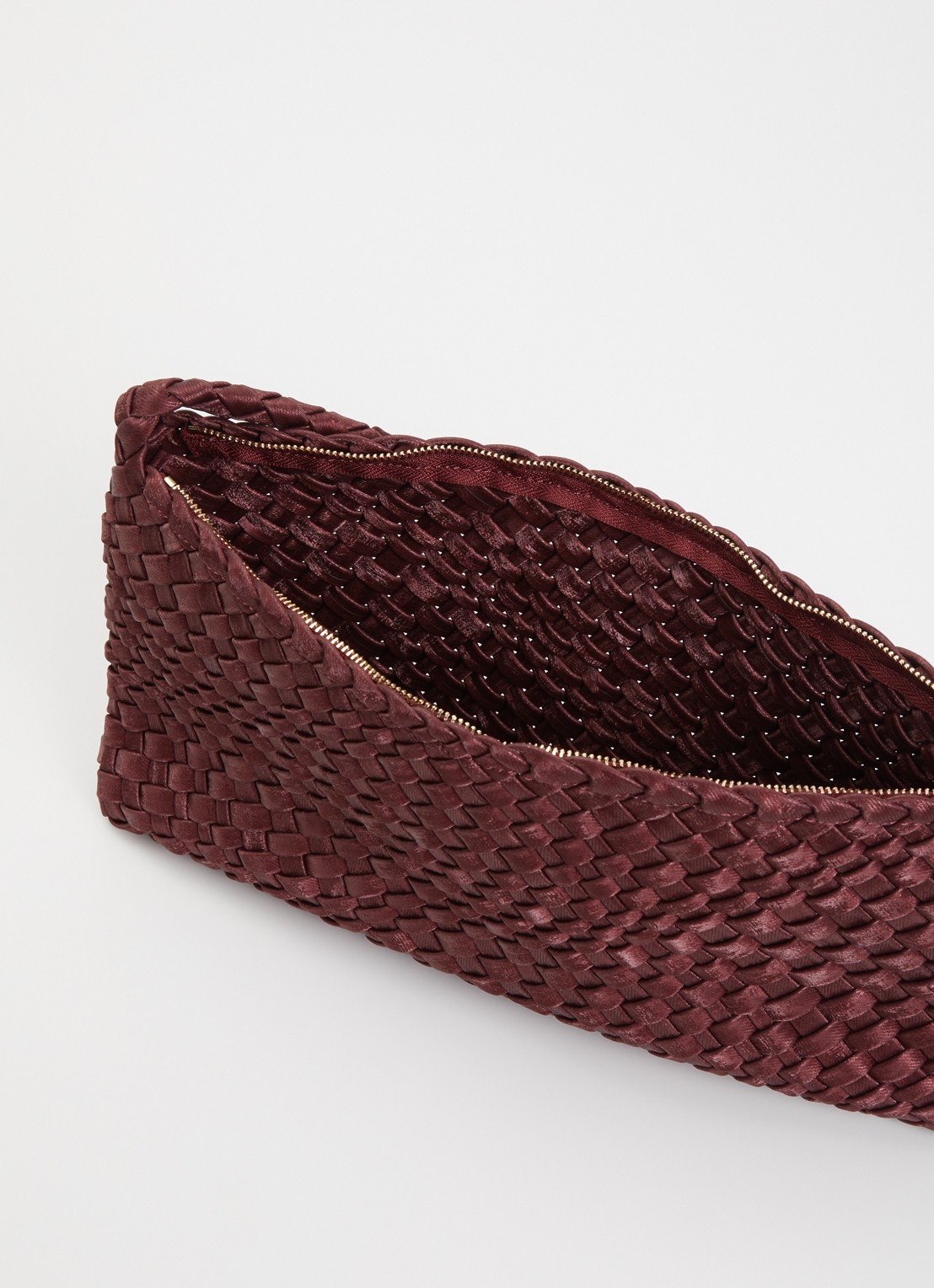Dune London Deliberating schoudertas met gevlochten detail - detail bordeauxrood