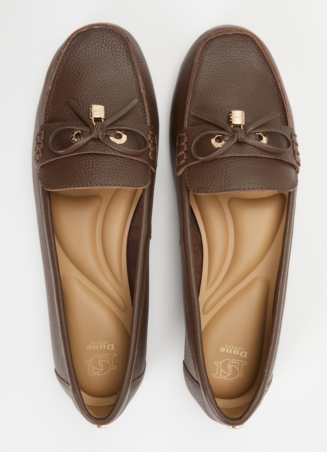 Dune London Girella mocassin van leer met strikdetail - detail 2 chocoladebruin