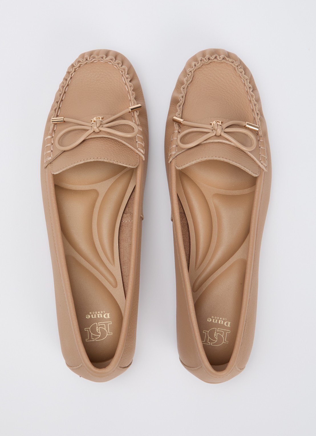 Dune London Grier mocassin van leer - detail 4 donkerbeige