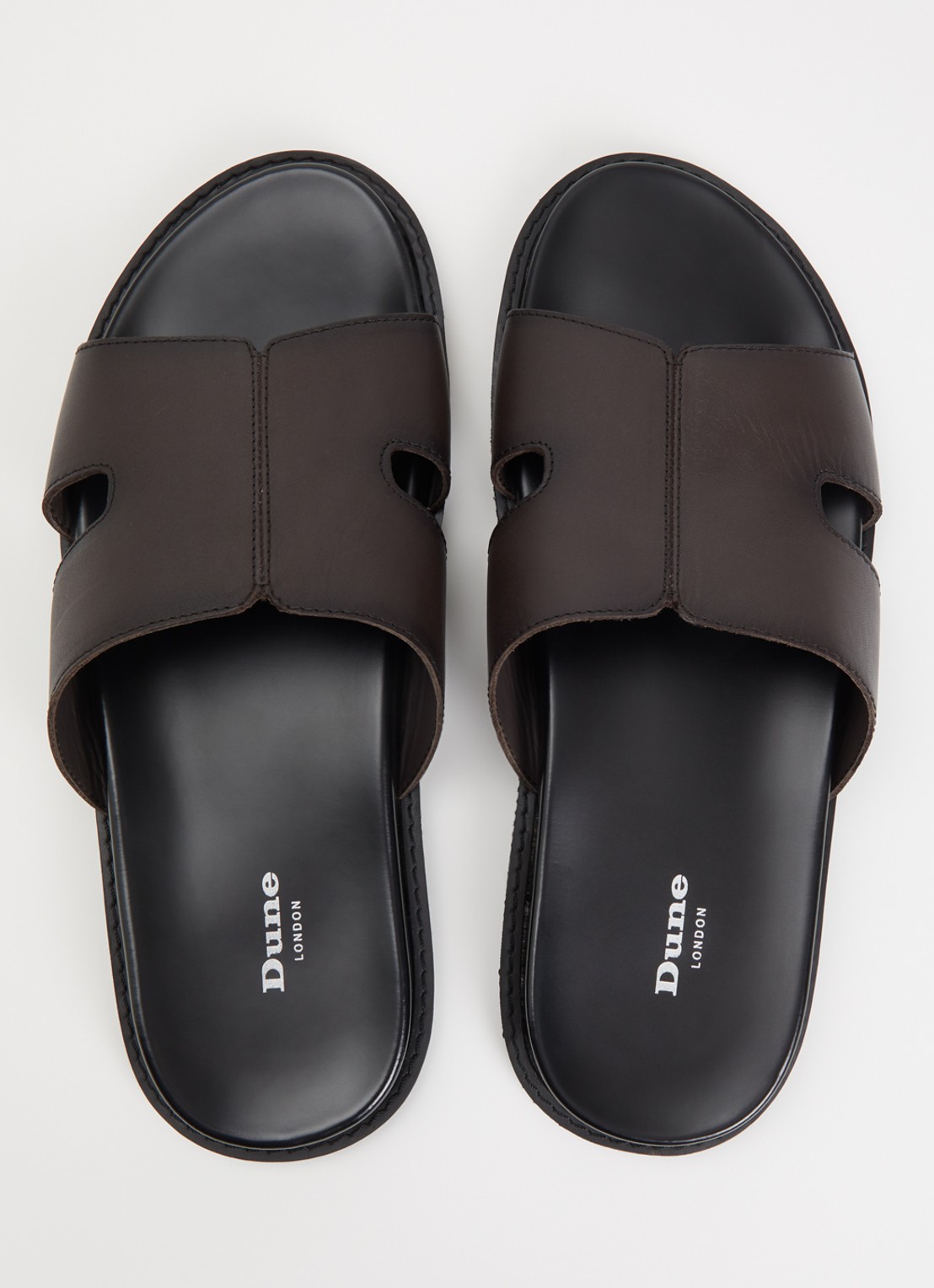 Dune London Ishaa slipper van leer  - detail 4 donkerbruin