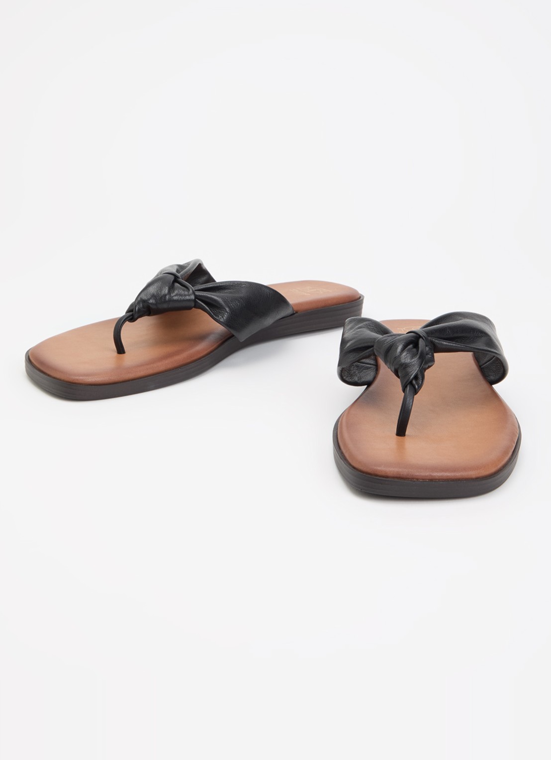 Dune London Looks slipper van leer - detail 2 zwart