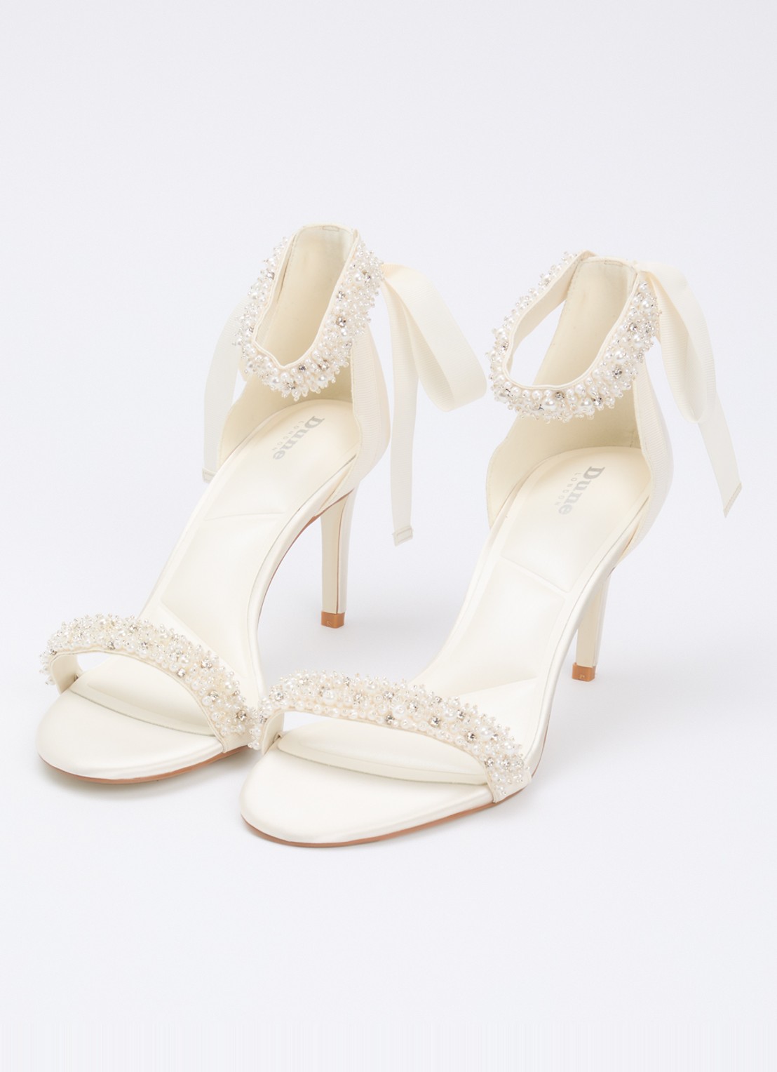 Dune London Moonstruck sandalette van satijn met strass - detail ivoor