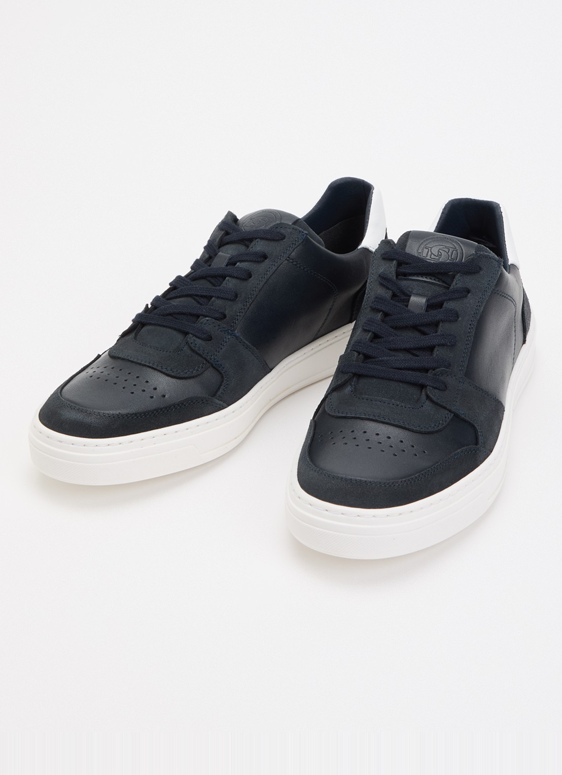 Dune London Tawly sneaker van leer met details van suède - detail 2 donkerblauw