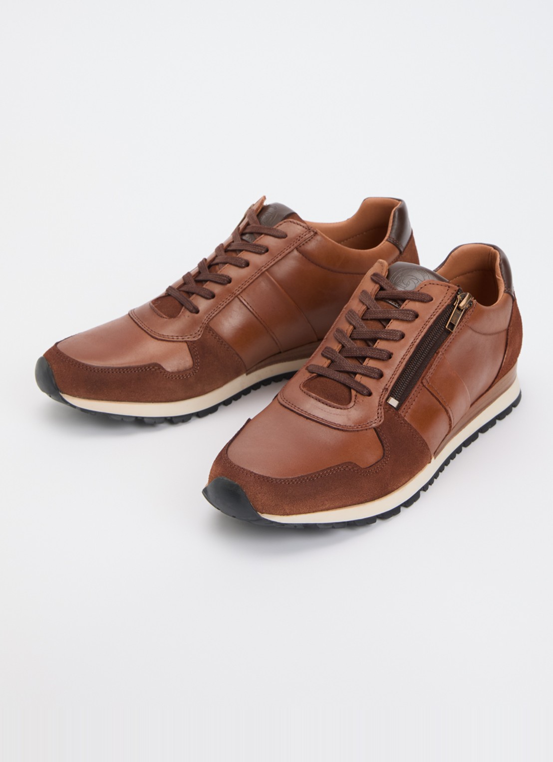 Dune London Thame sneaker van leer met ritsdetail  - detail 2 bruin