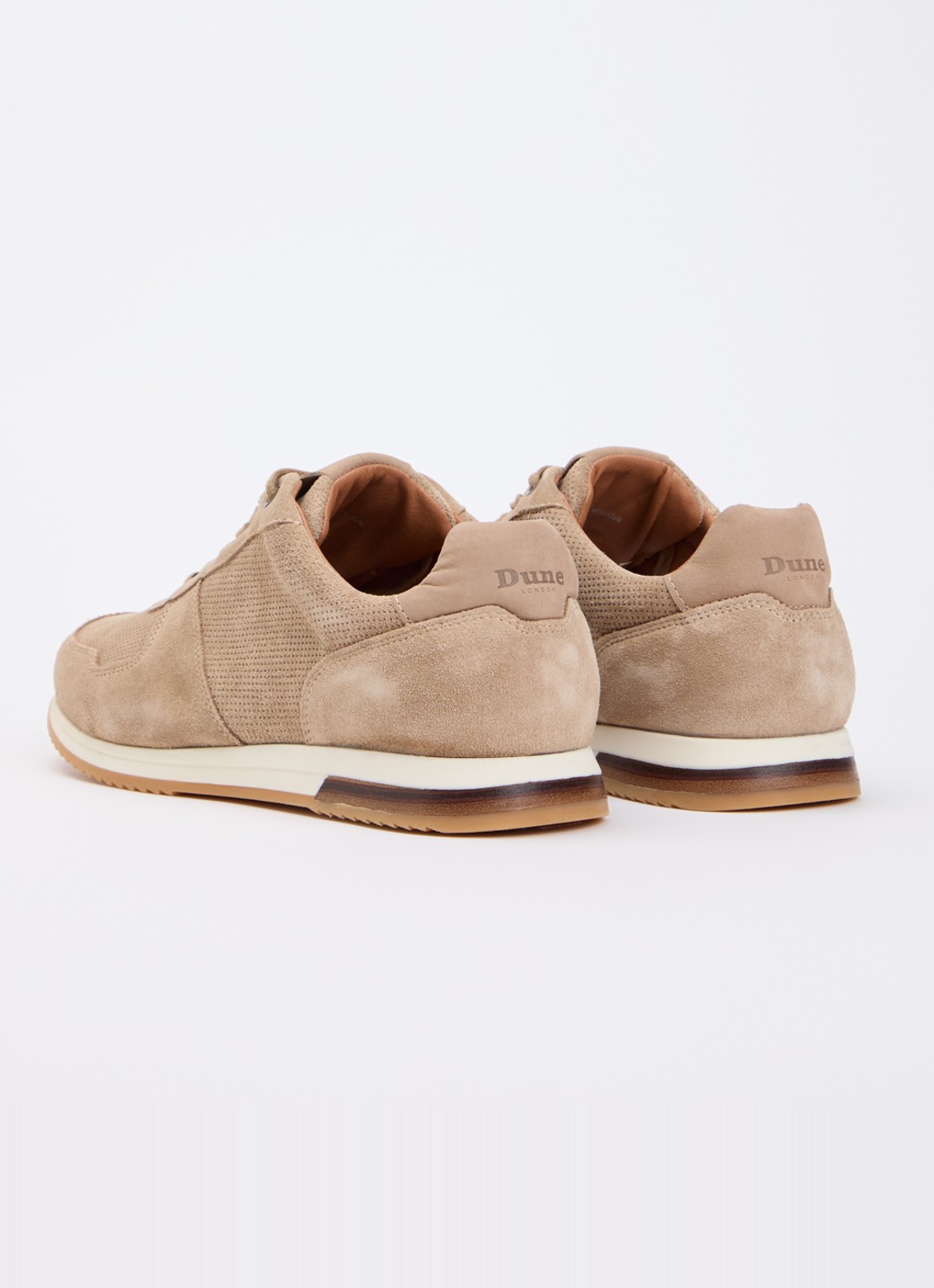 Dune London Trilogy sneaker van leer - achterkant zand