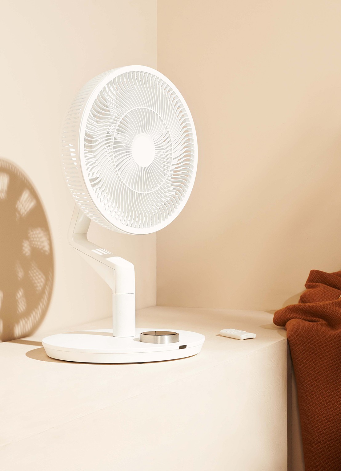 Duux Duux Whisper Ultimate verstelbare vloerventilator, 103 cm hoog - detail wit
