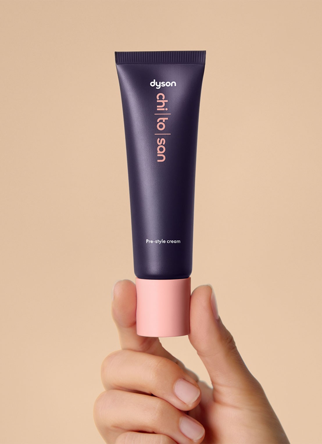 Dyson Chitosan Pre-style Cream Straight to Wavy Light Conditioning - travel size styling crème - voorkant 2 undefined