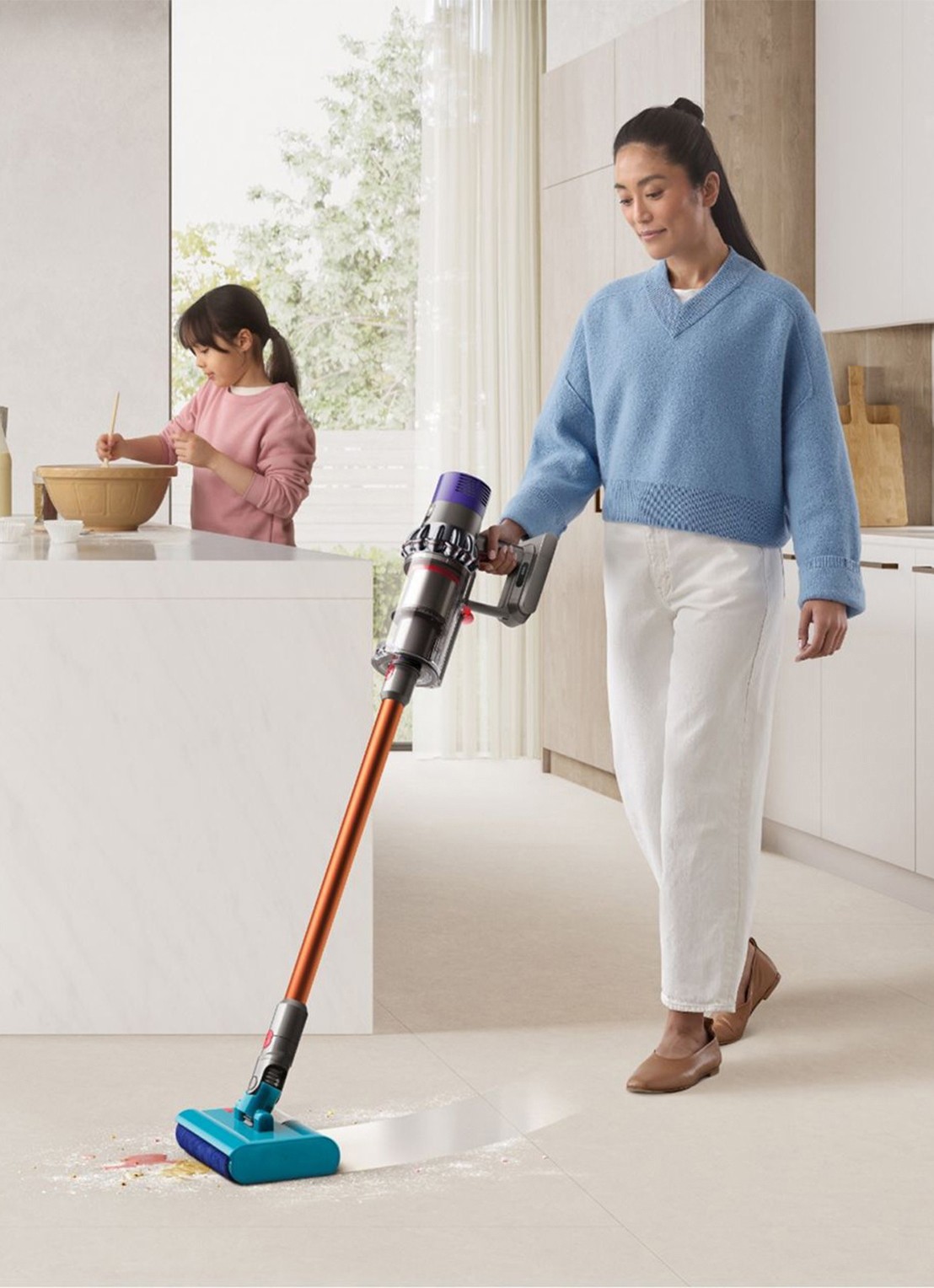 Dyson Cyclone V10 Submarine™ draadloze steelstofzuiger - voorkant 2 orange