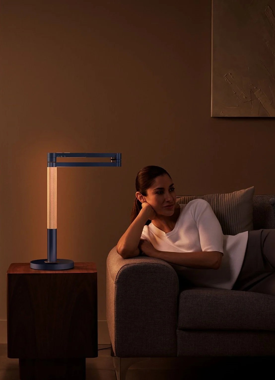 Dyson Dyson Solarcycle Morph™ bureaulamp - Pruisisch Blauw / Koper - detail 4 blauw