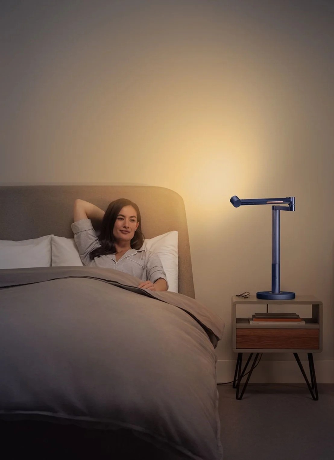 Dyson Dyson Solarcycle Morph™ bureaulamp - Pruisisch Blauw / Koper - voorkant 3 blauw