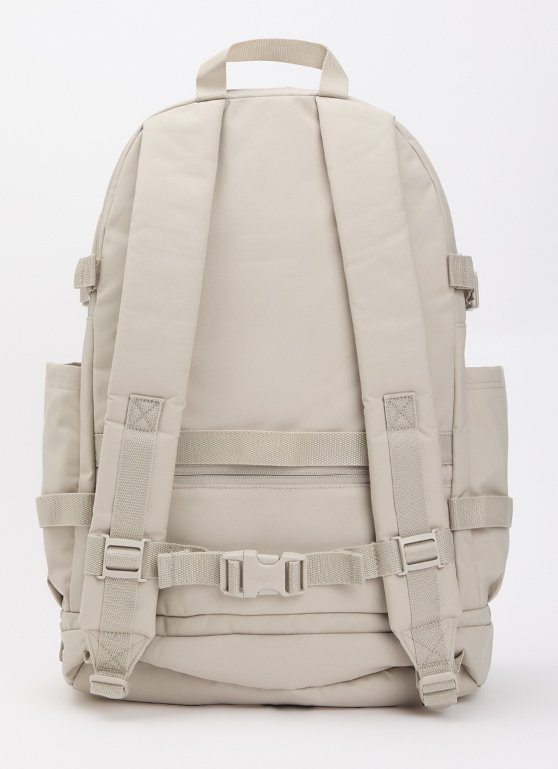 Eastpak Everyday Pak'r rugzak met 16 inch laptopvak - achterkant beige