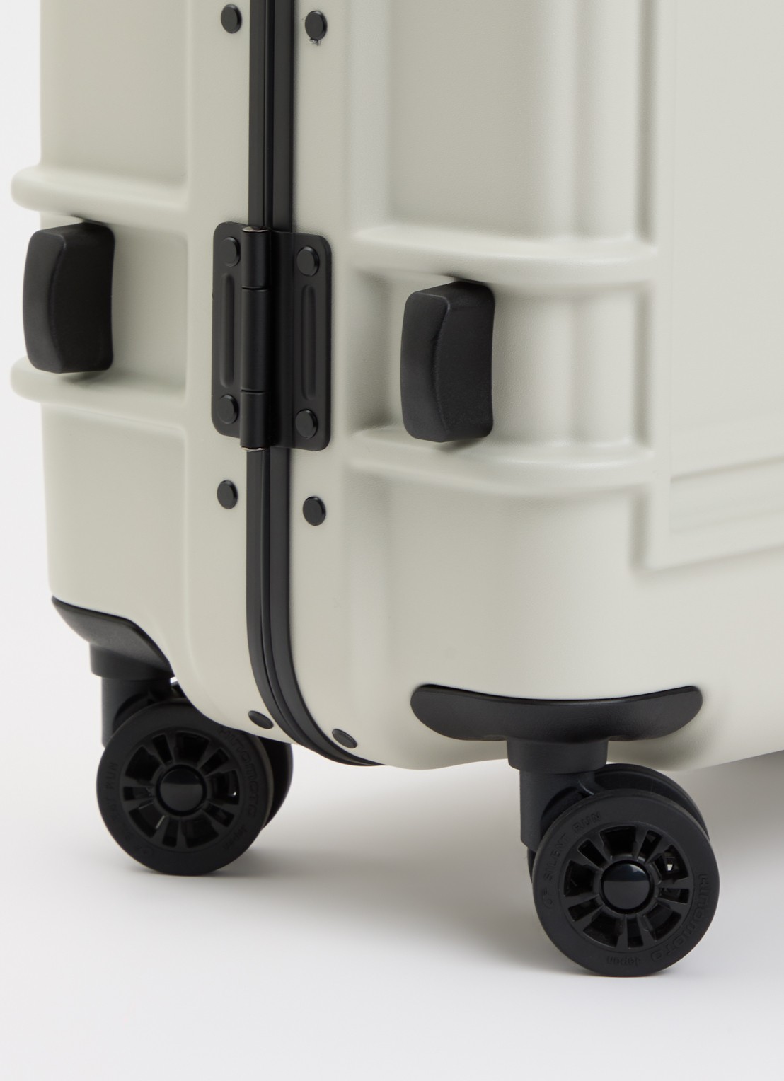 Eastpak Resist'R Case S spinner 55 cm - detail zand