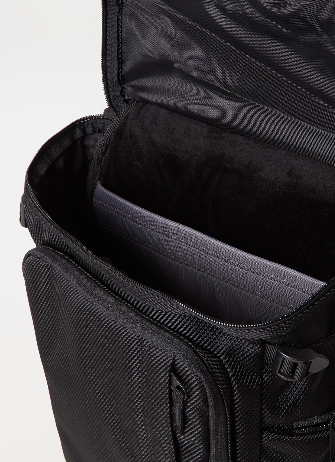 Eastpak Tecum Top rugzak met 15 inch laptopvak - detail zwart