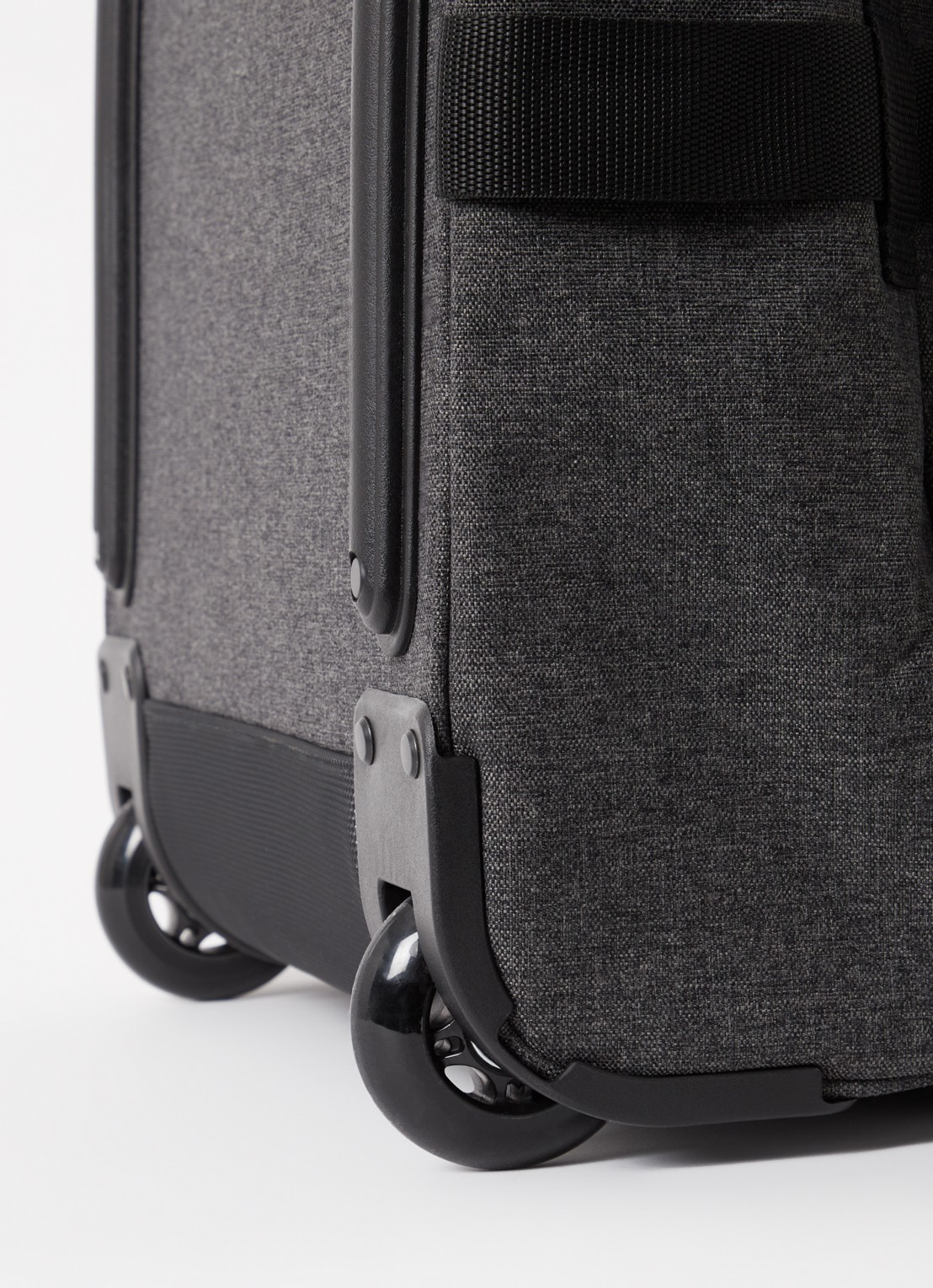 Eastpak Tranverz M koffer 67 cm - detail 2 zwart
