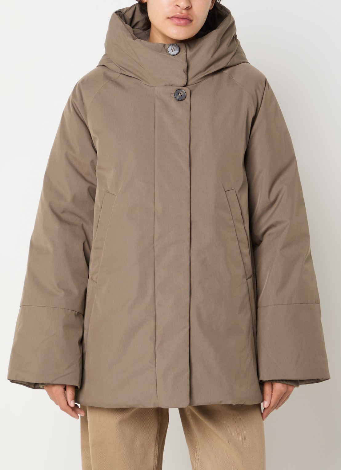 Elvine Celina gewatteerde parka met opstaande kraag en waterafstotende coating - detail donkerkhaki