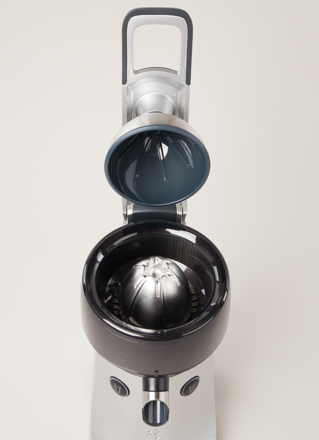 Espressions De Juicer citruspers EP7000 - detail 4 zilver