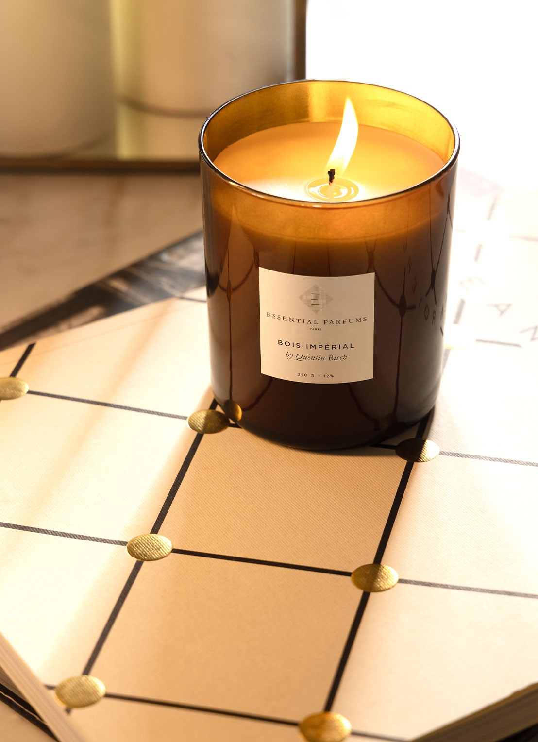 Essential Parfums Bois Impérial Scented Candle - geurkaars 270gr - detail 3 undefined