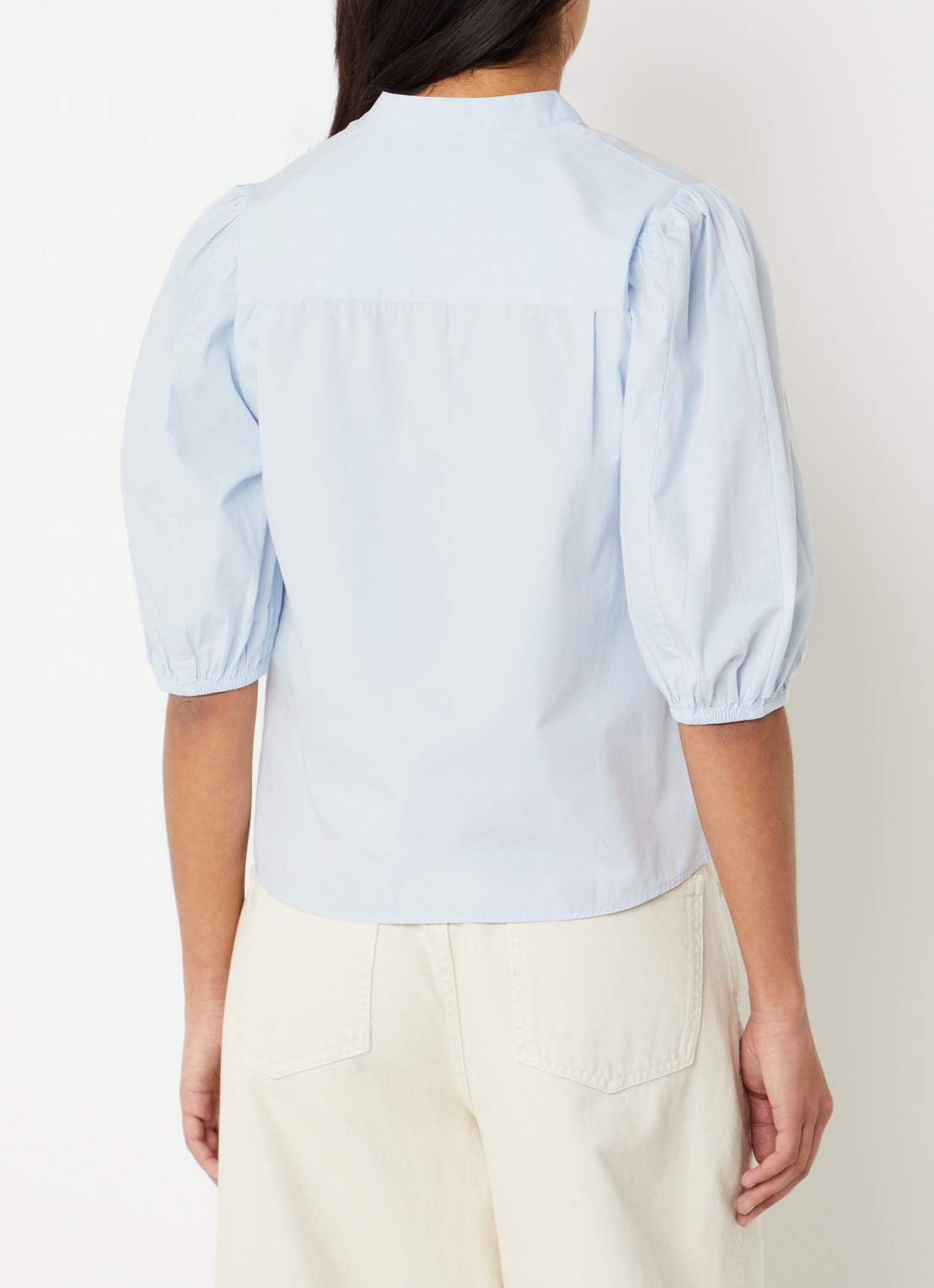 Essentiel Antwerp Blouse met bloemborduring en ballonmouw - achterkant lichtblauw