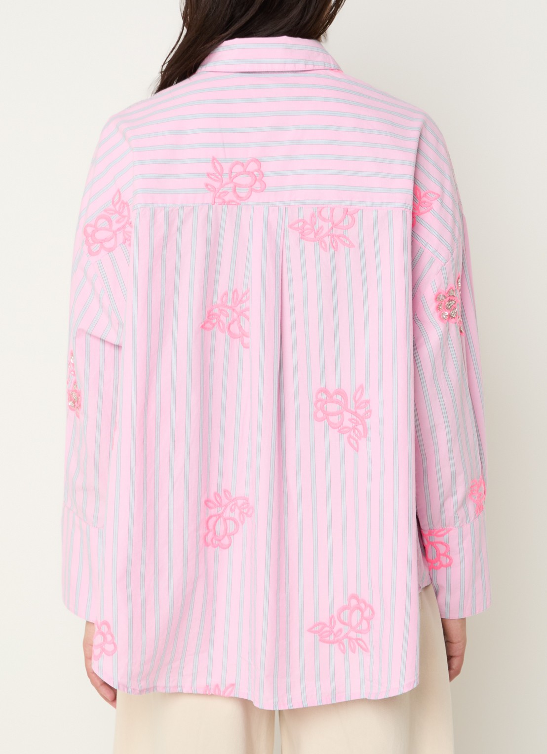 Essentiel Antwerp Blouse met pailletten en borduring - achterkant lichtroze
