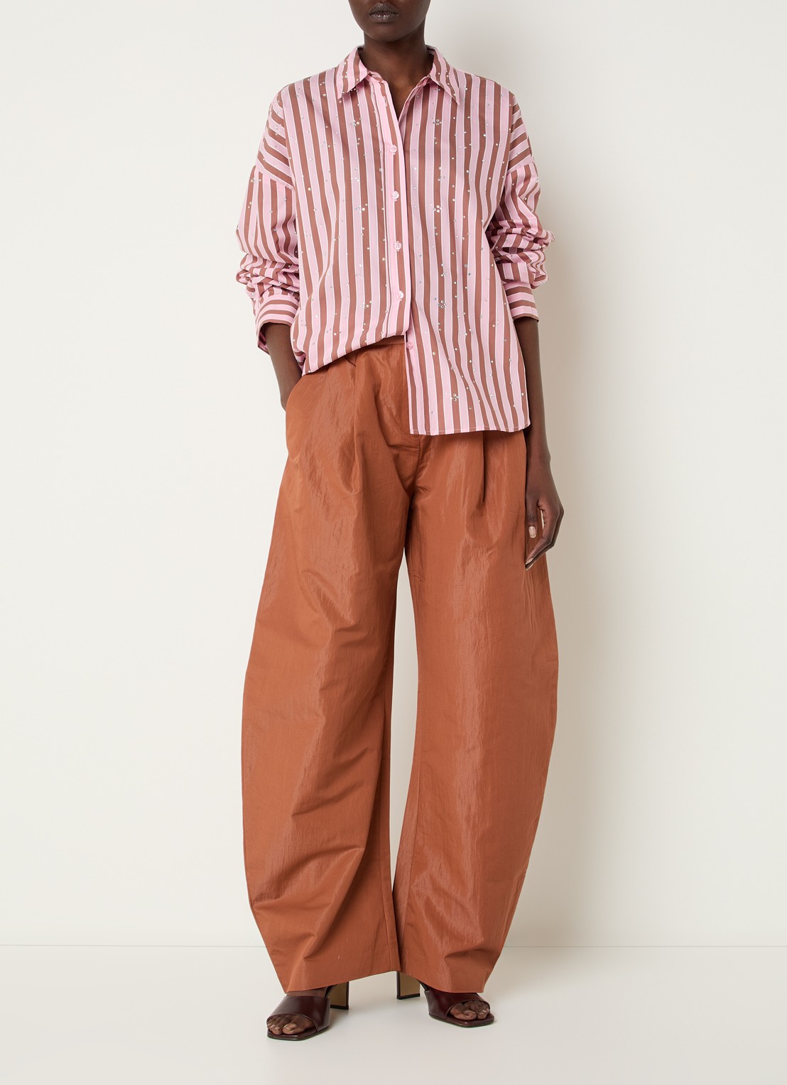Essentiel Antwerp Blouse met streepprint en strass - voorkant 3 bruin