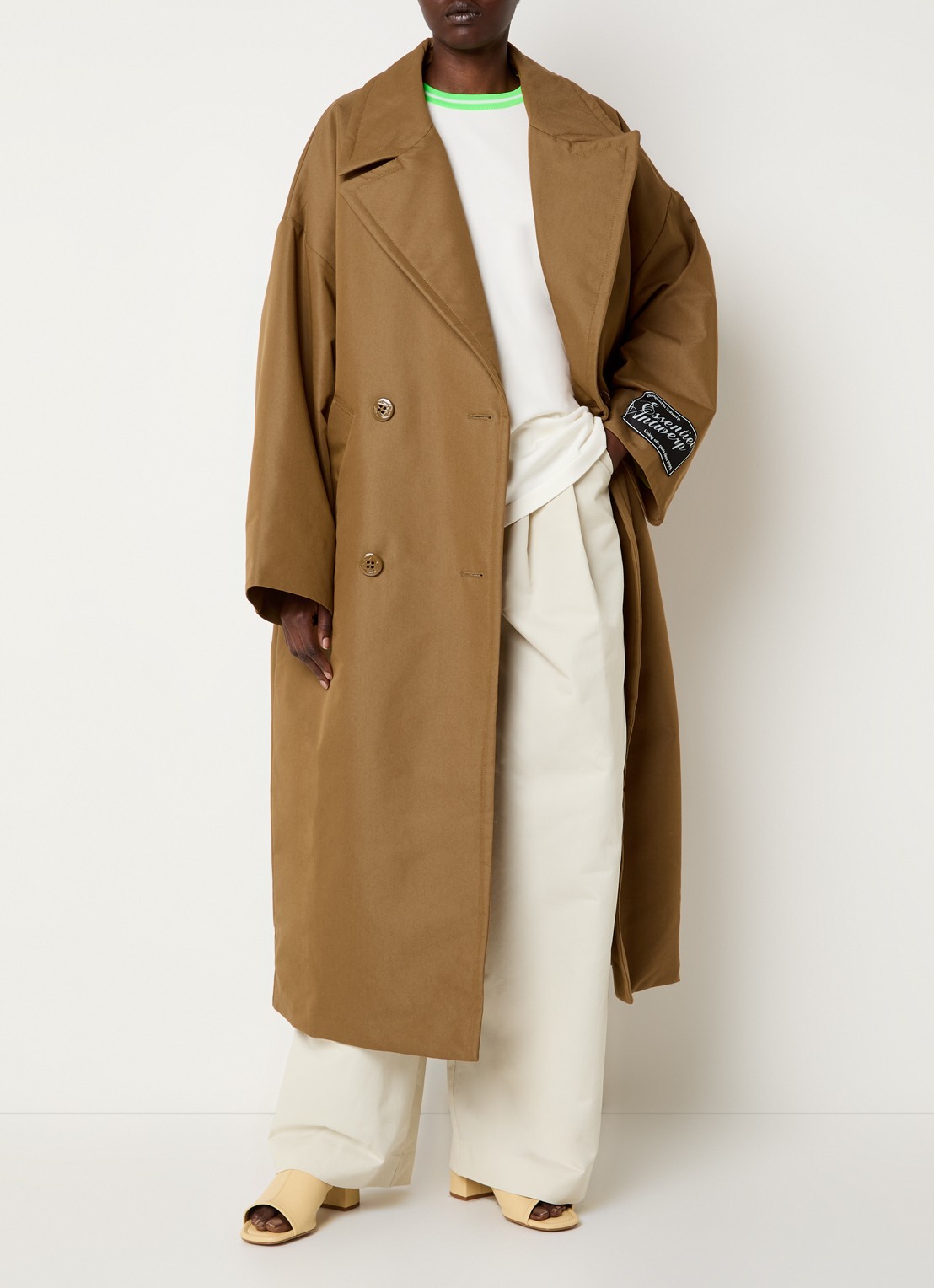 Essentiel Antwerp Double-breasted trenchcoat met logo - voorkant 4 bruin
