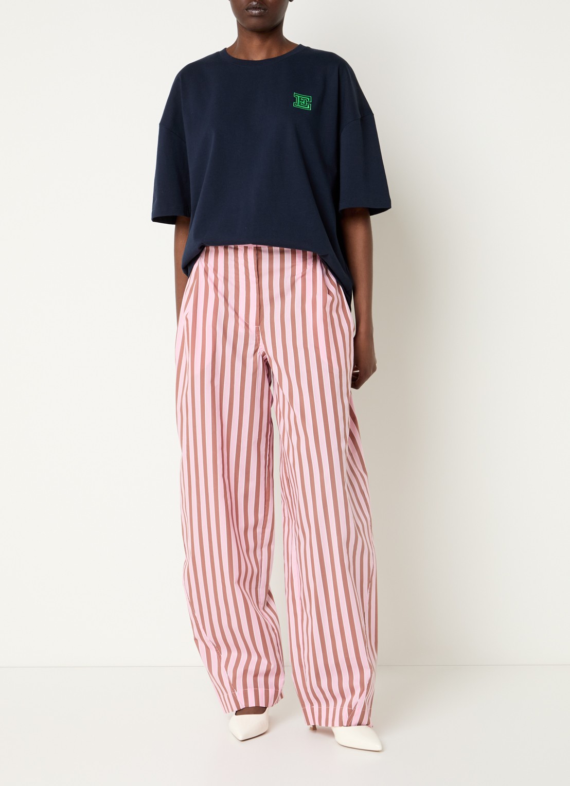 Essentiel Antwerp High waist balloon fit broek met streepprint - voorkant 2 roze