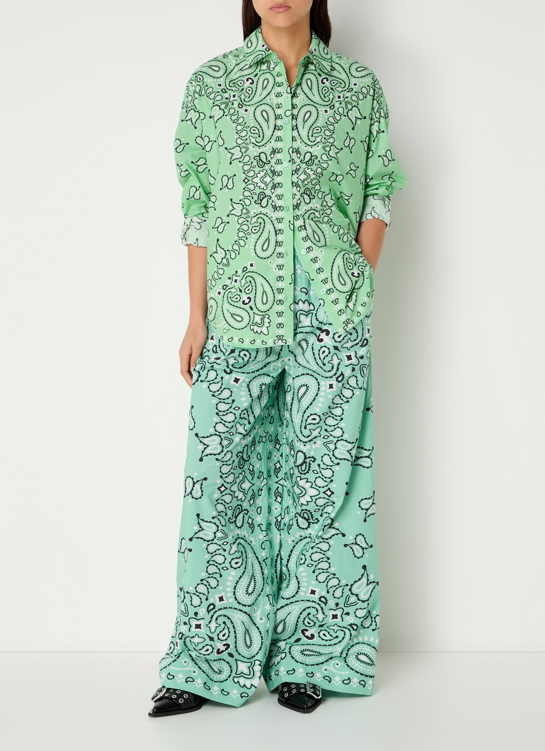 Essentiel Antwerp Histende oversized blouse met paisley dessin - voorkant 2 turquoise