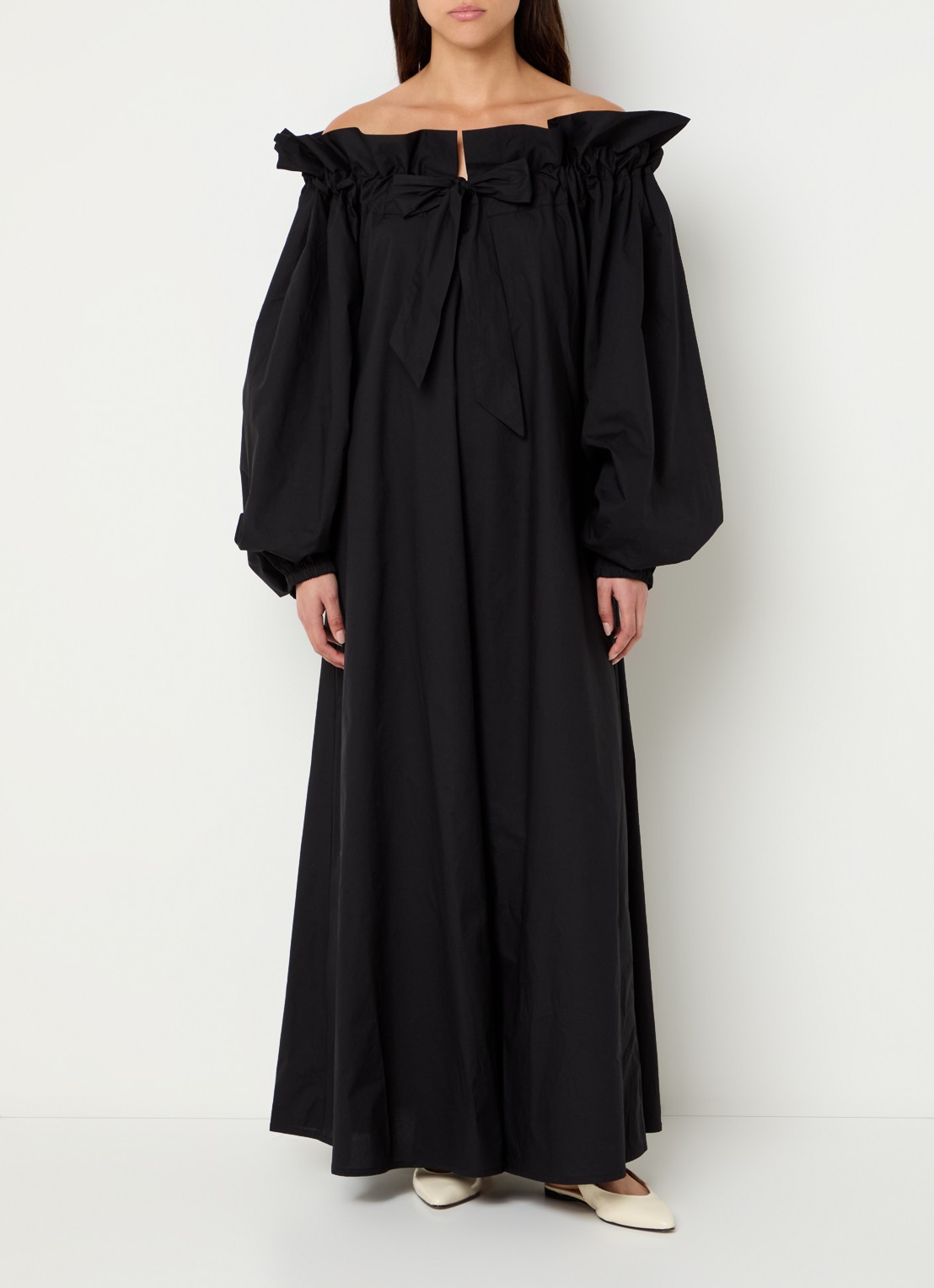 Essentiel Antwerp Hojito maxi off shoulder jurk met ballonmouw en strikdetail - detail 4 zwart