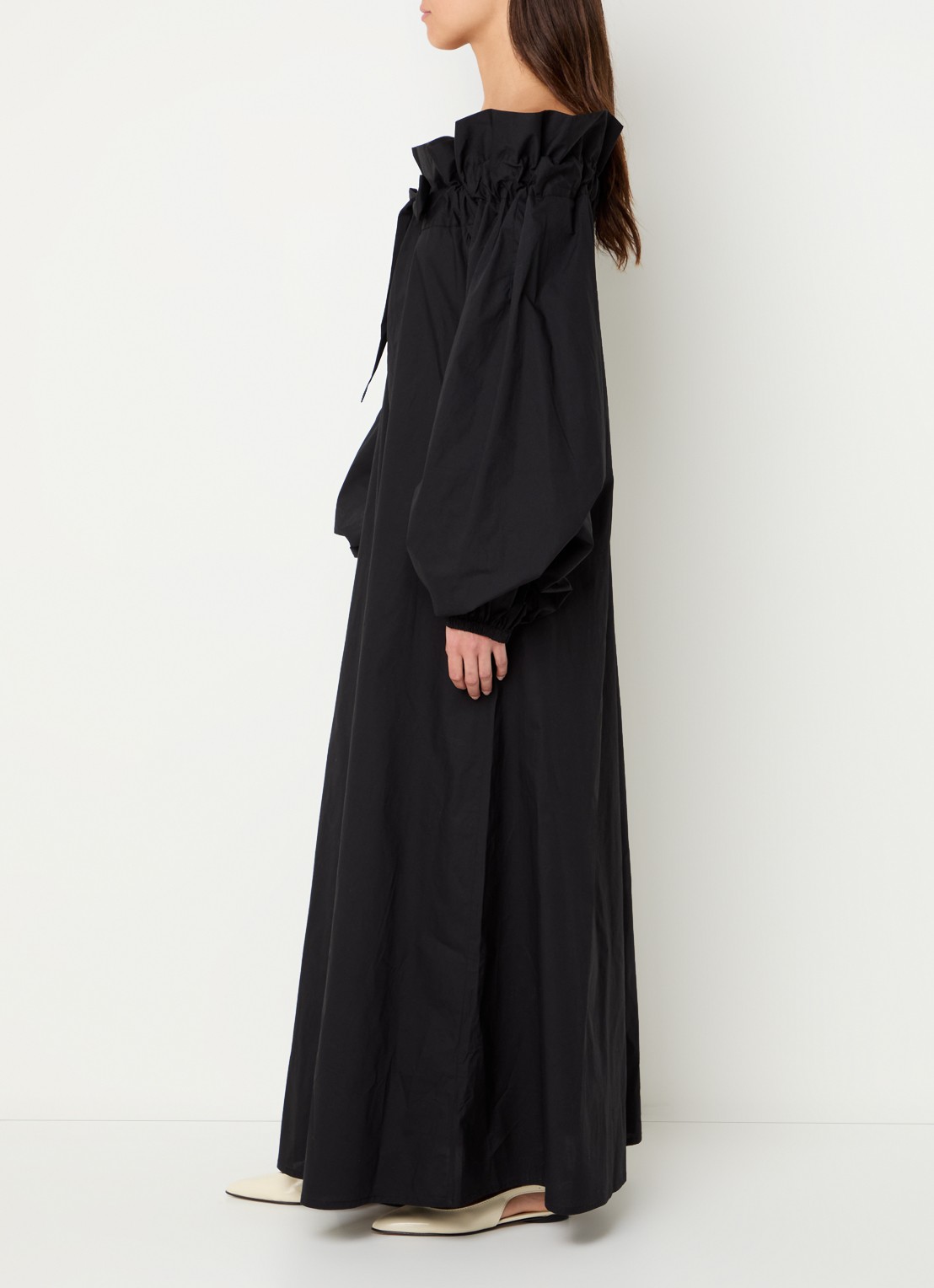 Essentiel Antwerp Hojito maxi off shoulder jurk met ballonmouw en strikdetail - voorkant 2 zwart