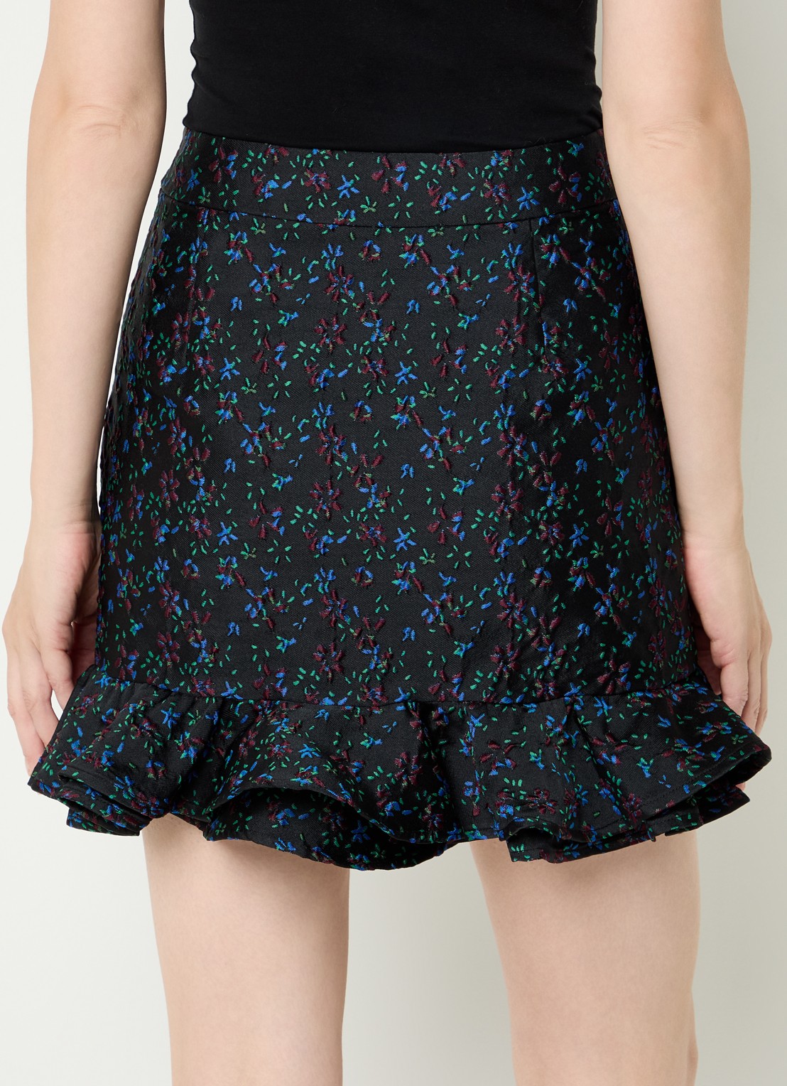 Essentiel Antwerp Imaginary minirok met jacquard dessin en ruches - achterkant zwart