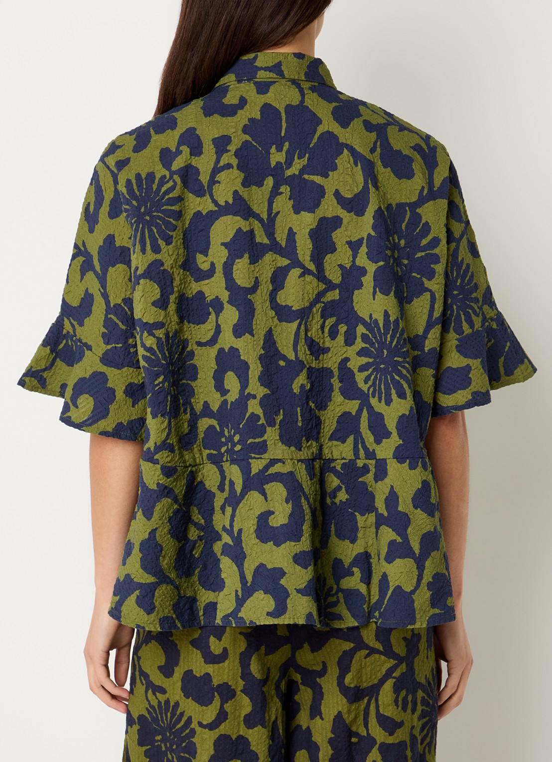Essentiel Antwerp Jaylee tuniek met structuur en print - achterkant groen