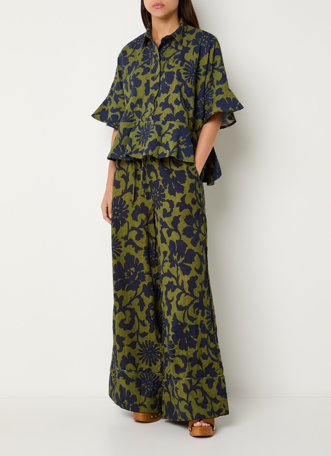 Essentiel Antwerp Jaylee tuniek met structuur en print - voorkant 4 groen