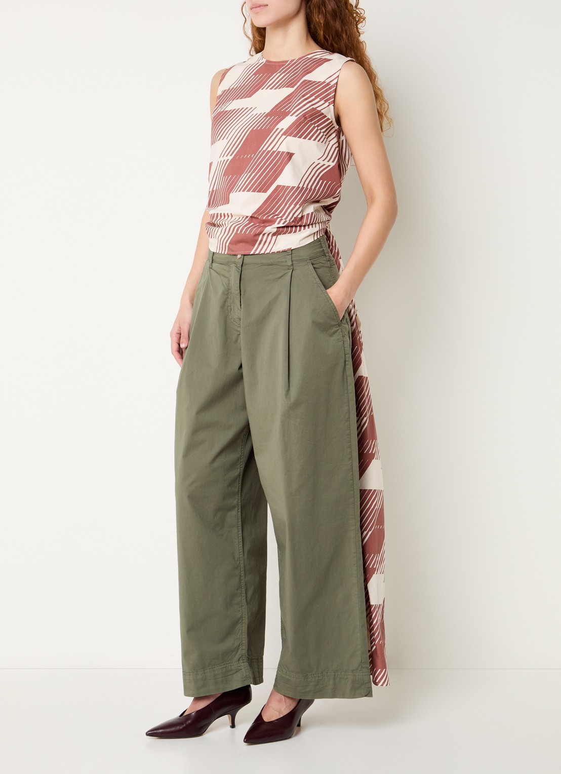Essentiel Antwerp Jelani top met gestrikt detail en rugdecolleté - voorkant 3 bruin