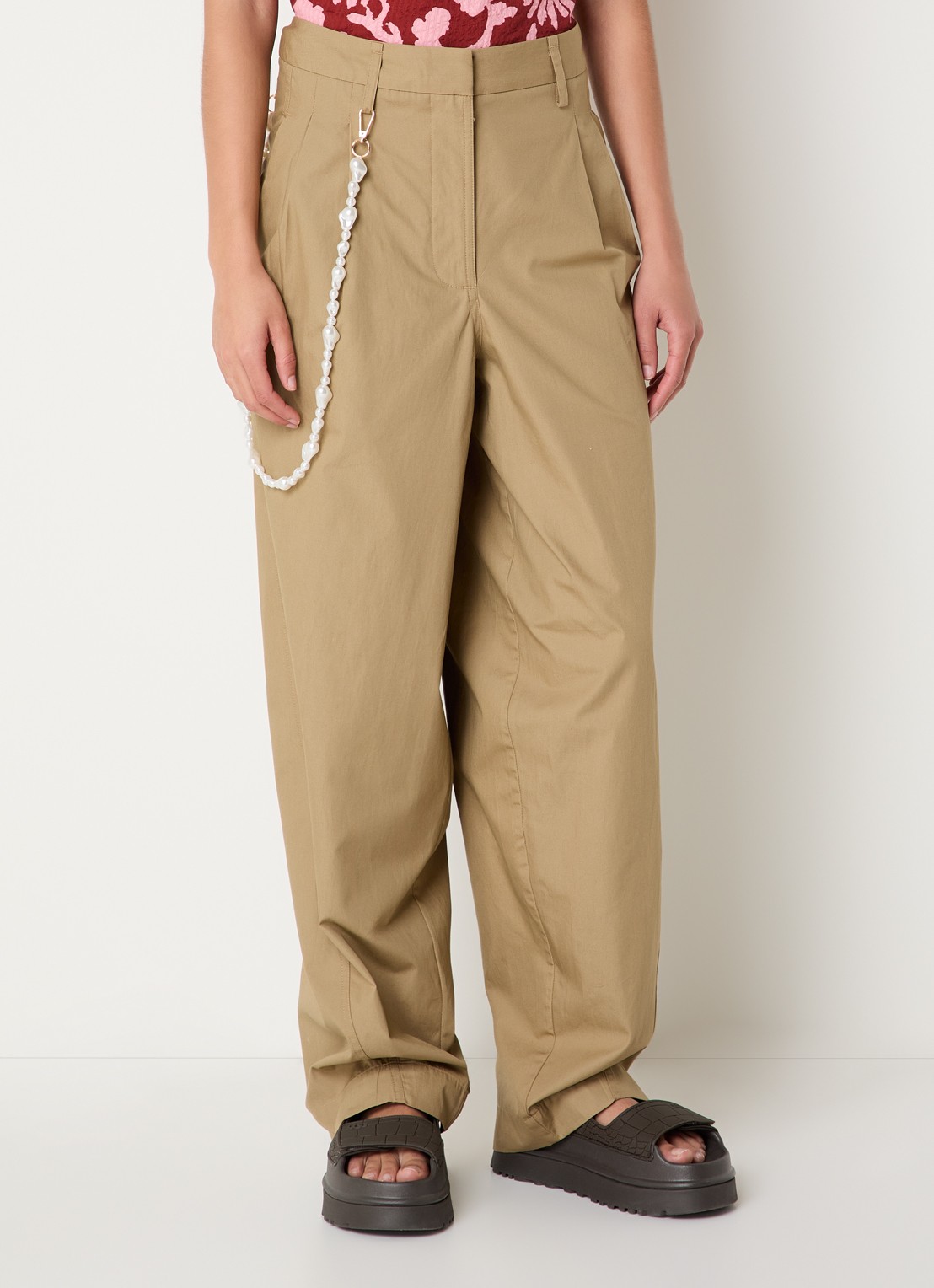 Essentiel Antwerp Jesuis high waist tapered fit chino met imitatieparels - detail 4 camel