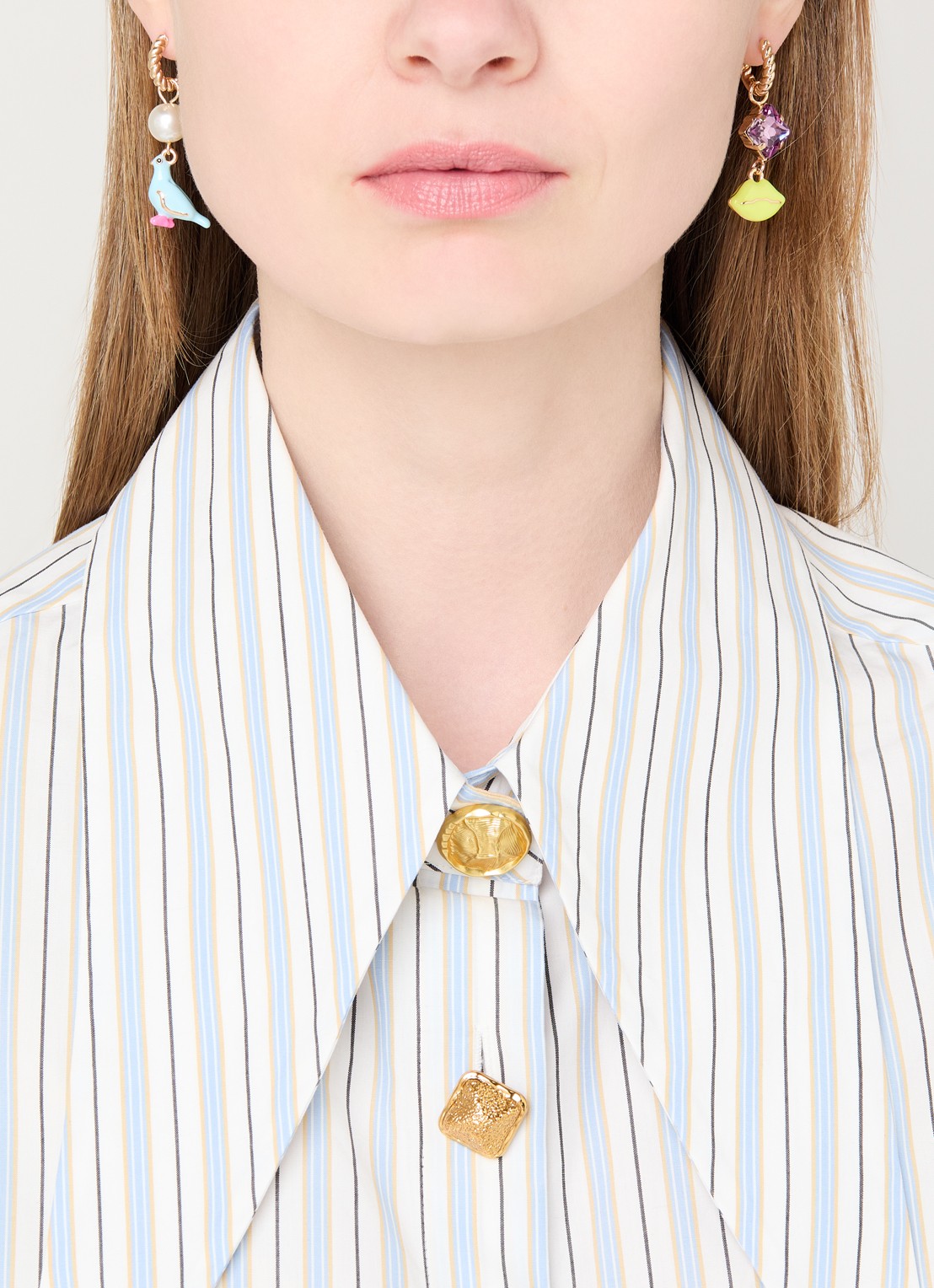 Essentiel Antwerp Jholy oorringen met hanger - voorkant 3 goud