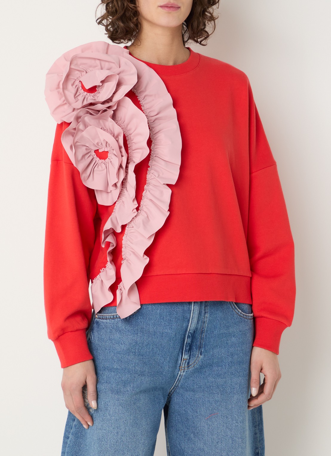 Essentiel Antwerp Jigantum sweater met bloemdetail - detail rood