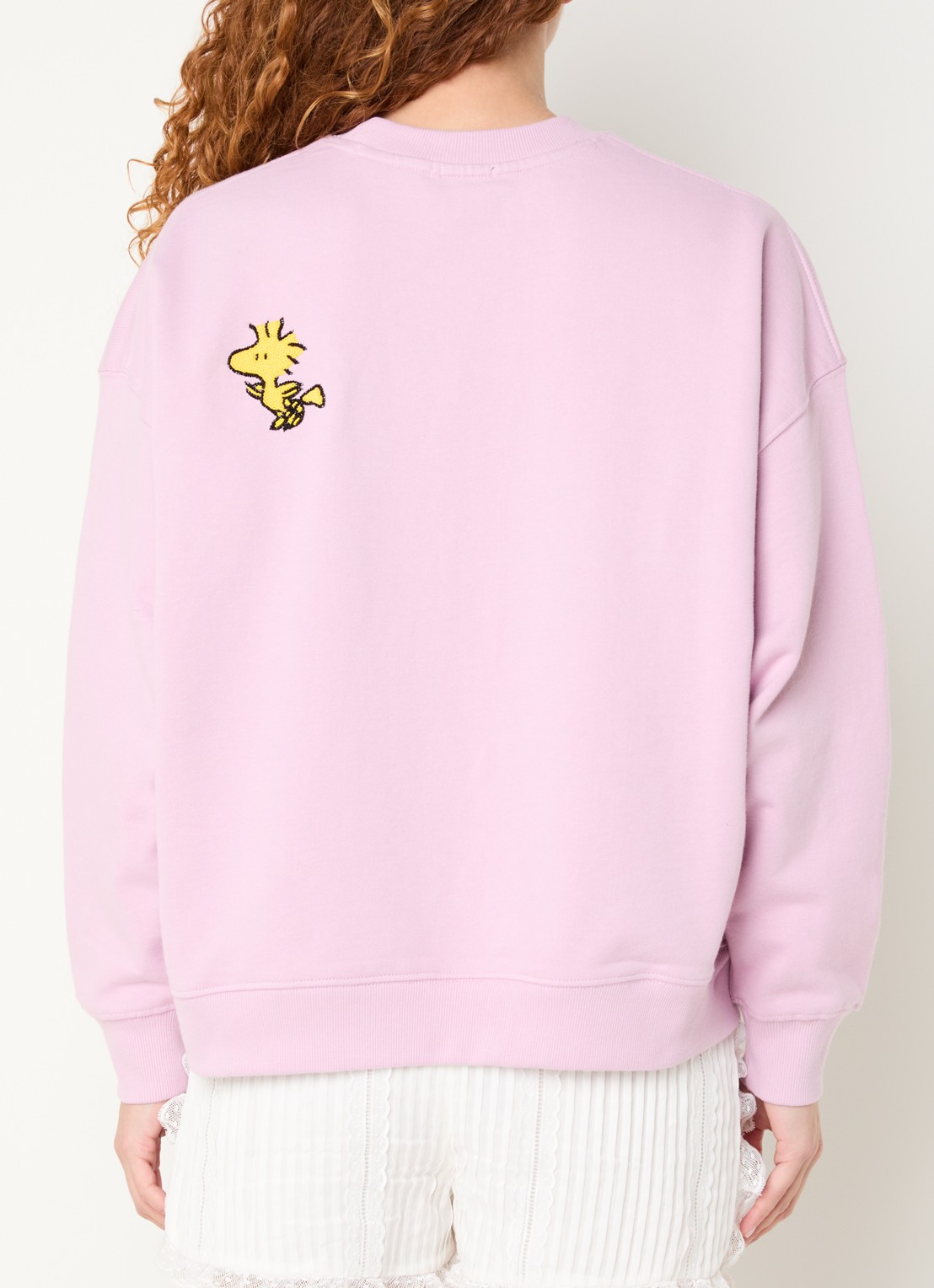 Essentiel Antwerp Jumbrella sweater met print en pailletten - achterkant paars
