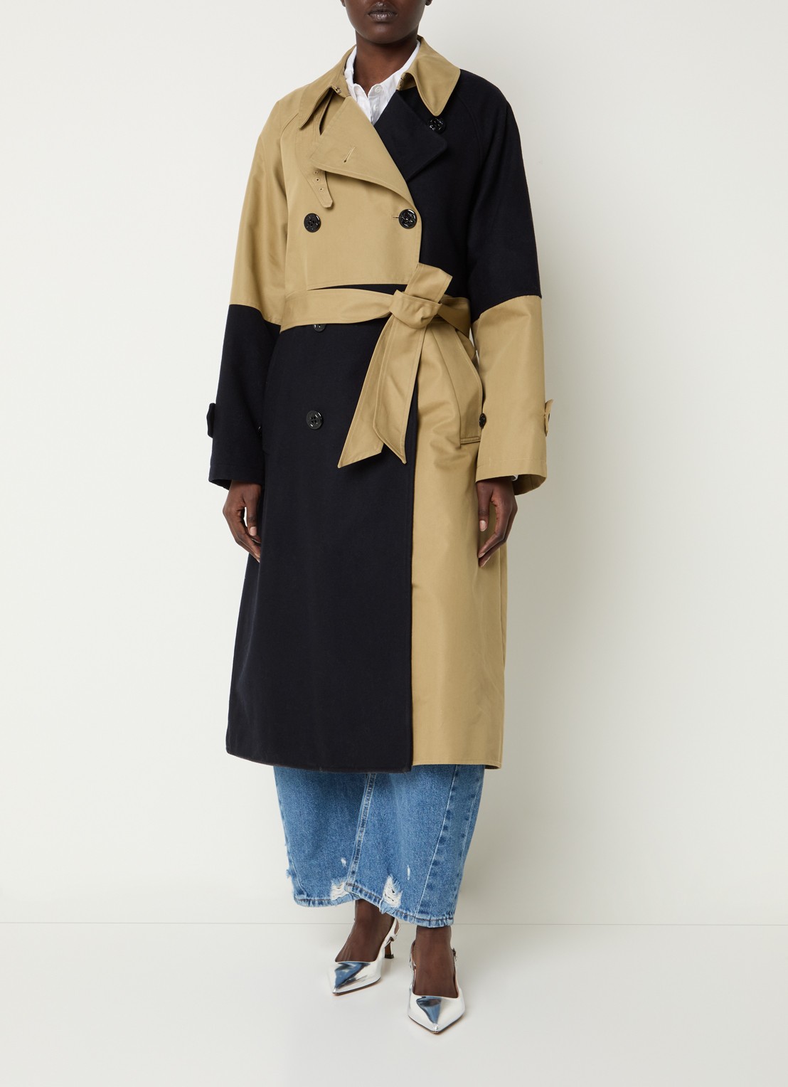 Essentiel Antwerp Just trenchcoat in wolblend met patchwork - detail 2 khaki