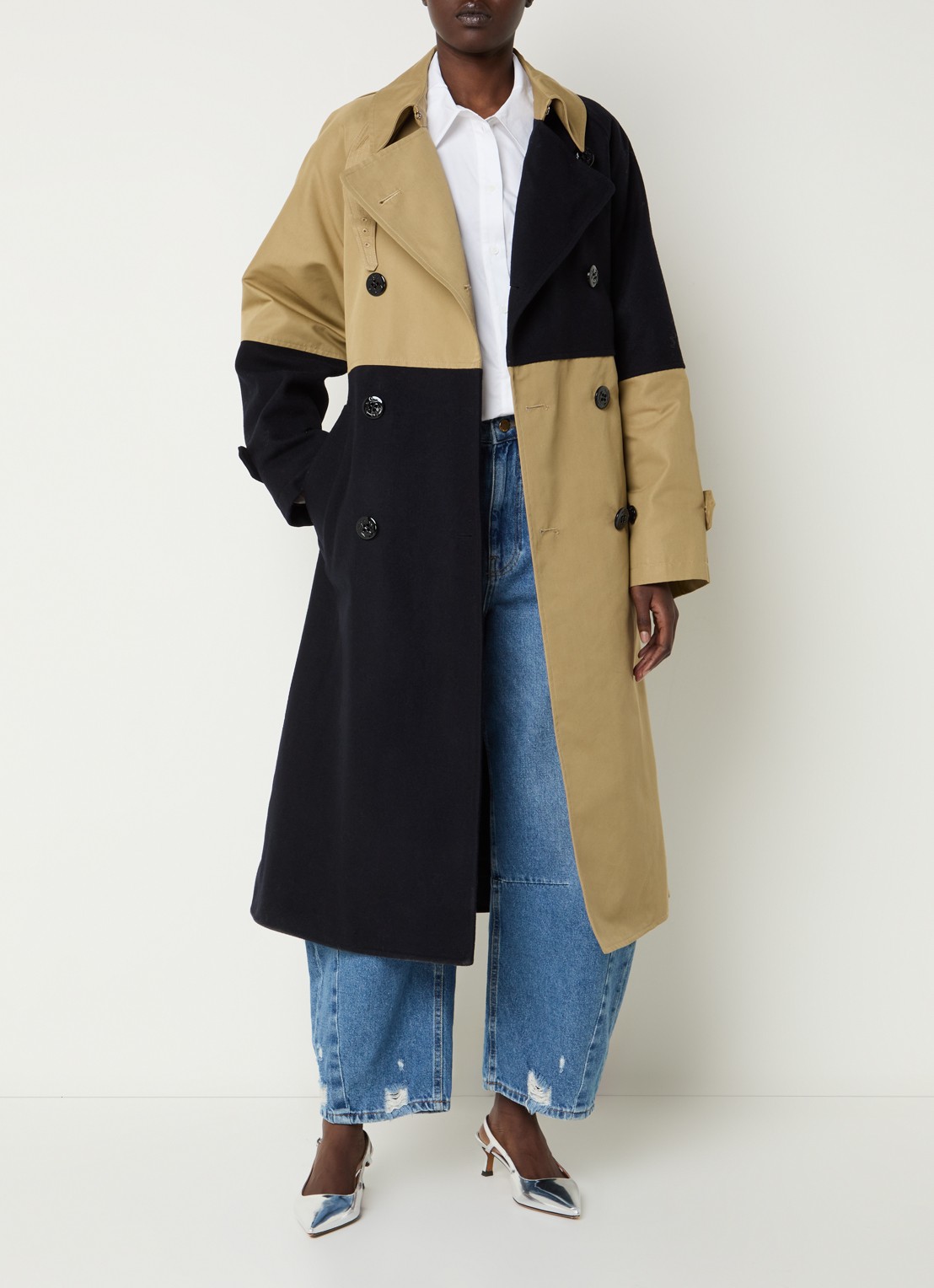 Essentiel Antwerp Just trenchcoat in wolblend met patchwork - voorkant 4 khaki