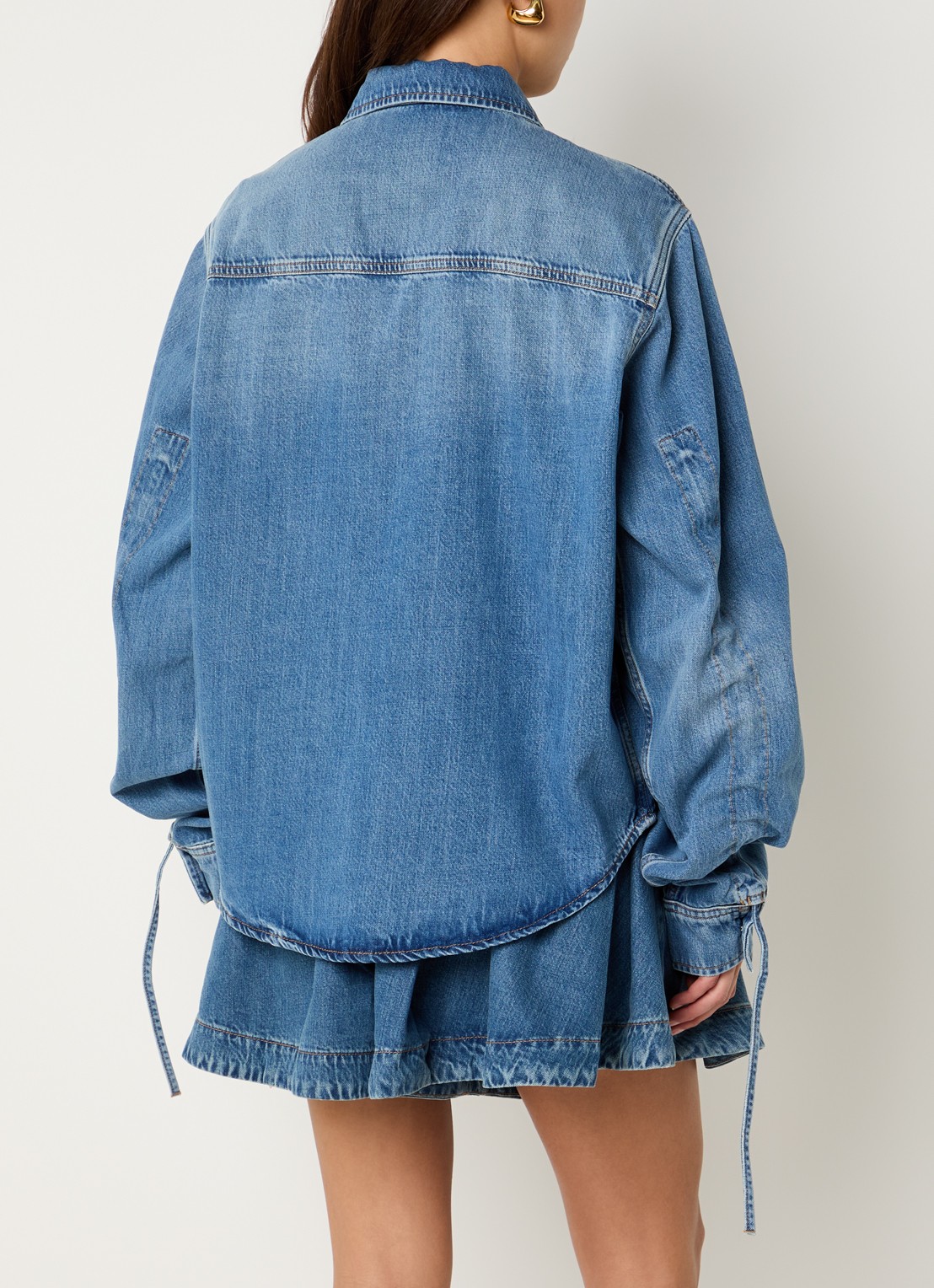 Essentiel Antwerp Juzy blouse met trekkoord en borstzak - achterkant 4 indigo