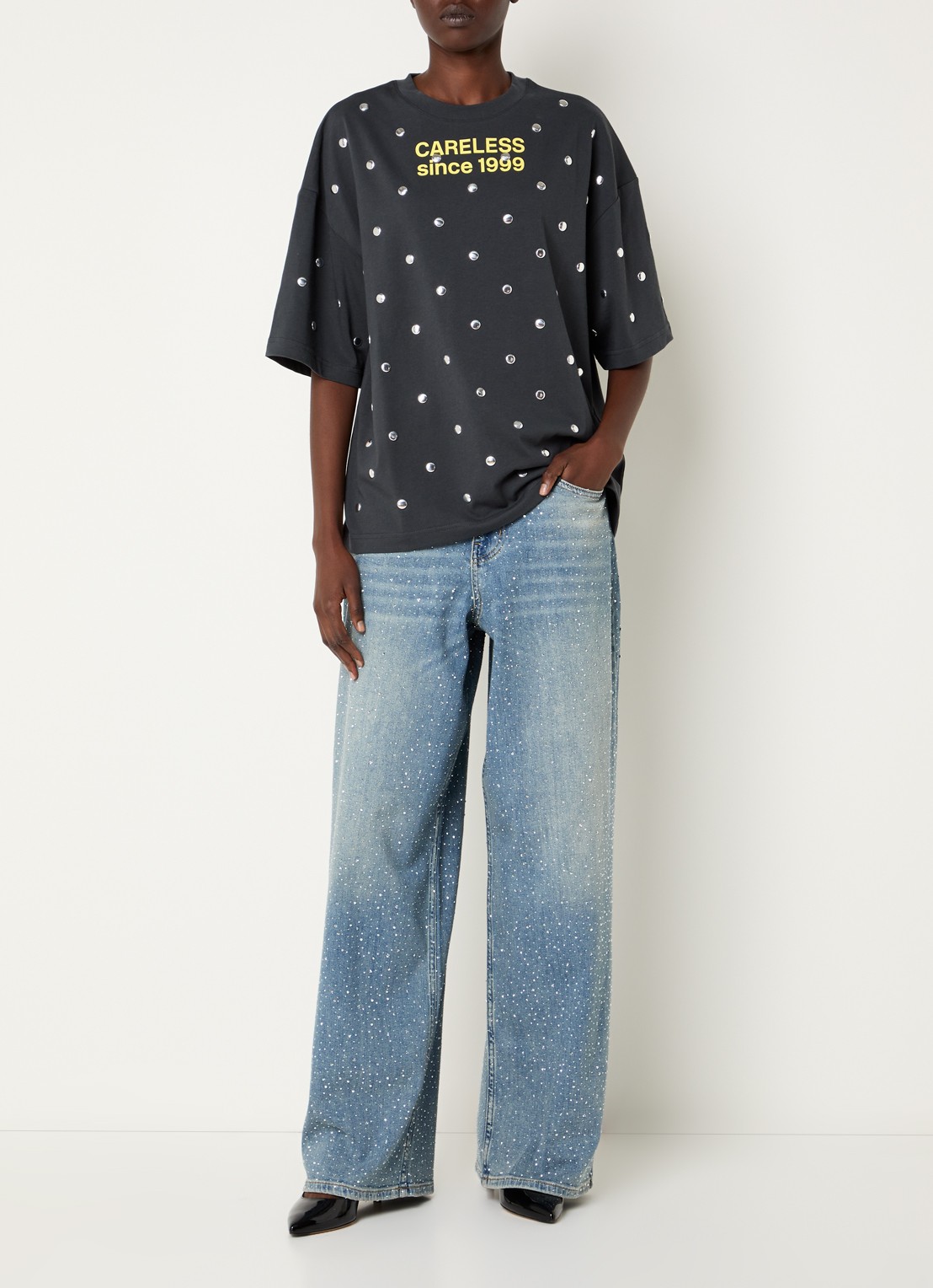 Essentiel Antwerp Kactus low waist loose fit jeans met strass en steekzakken - voorkant 5 jeans
