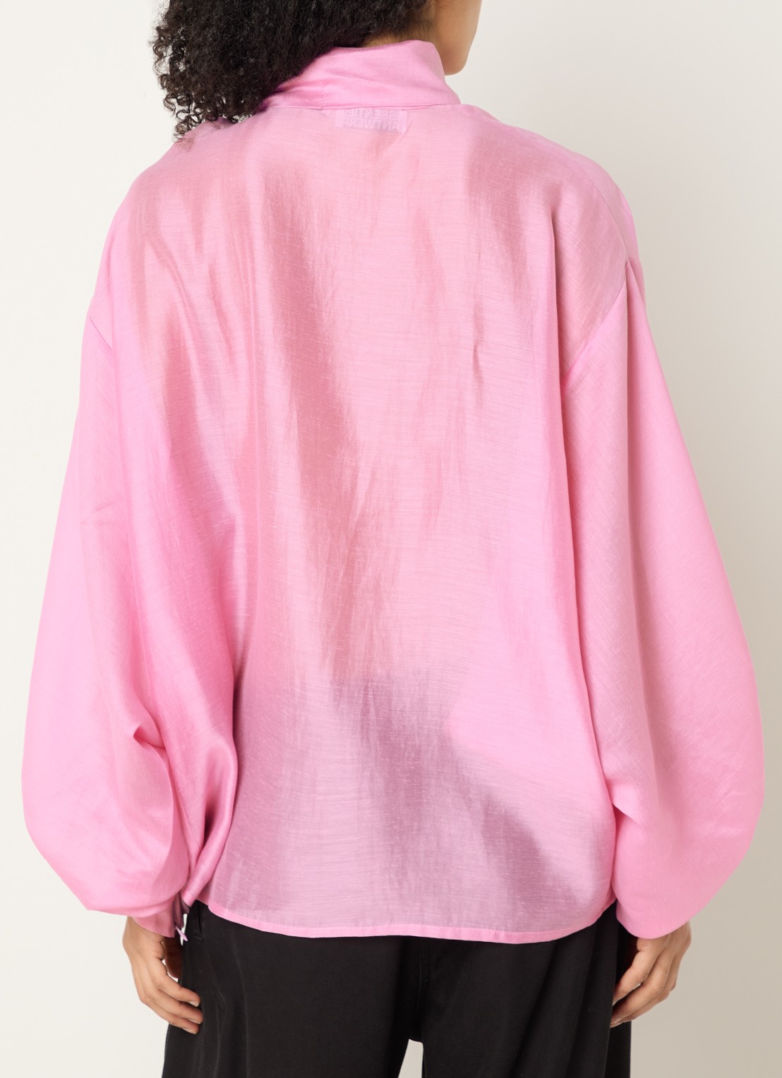 Essentiel Antwerp Karismatic top met sjaalkraag - achterkant 2 roze