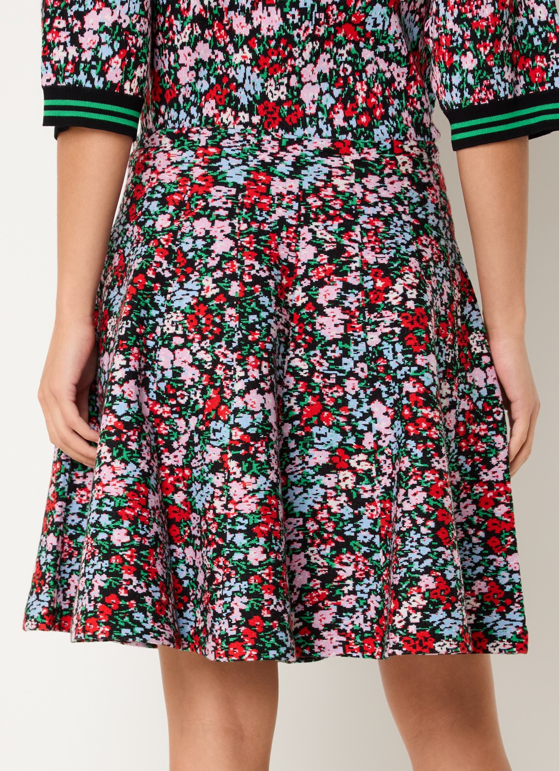 Essentiel Antwerp Konnie mini rok met print - achterkant 4 rood
