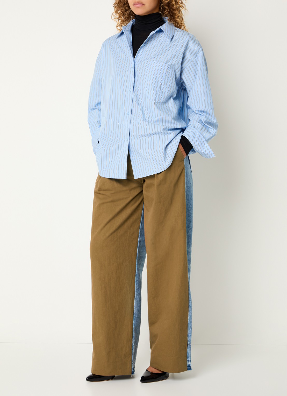 Essentiel Antwerp Krisp high waist wide fit broek met details van denim en steekzakken - voorkant 4 bruin