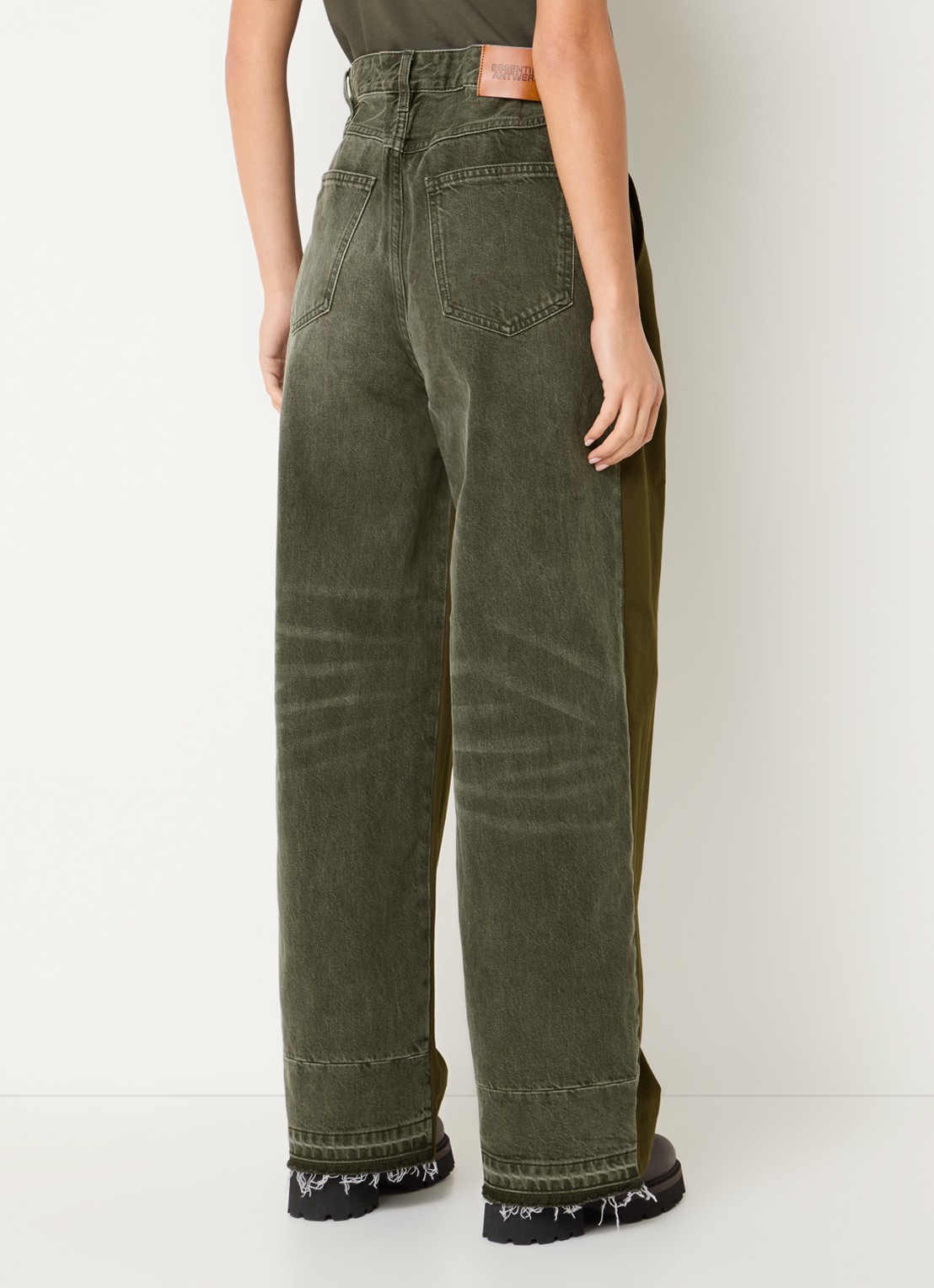 Essentiel Antwerp Krisp high waist wide fit broek met details van denim en steekzakken - achterkant 3 groen